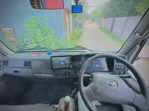 Mazda Titan Dash 2006