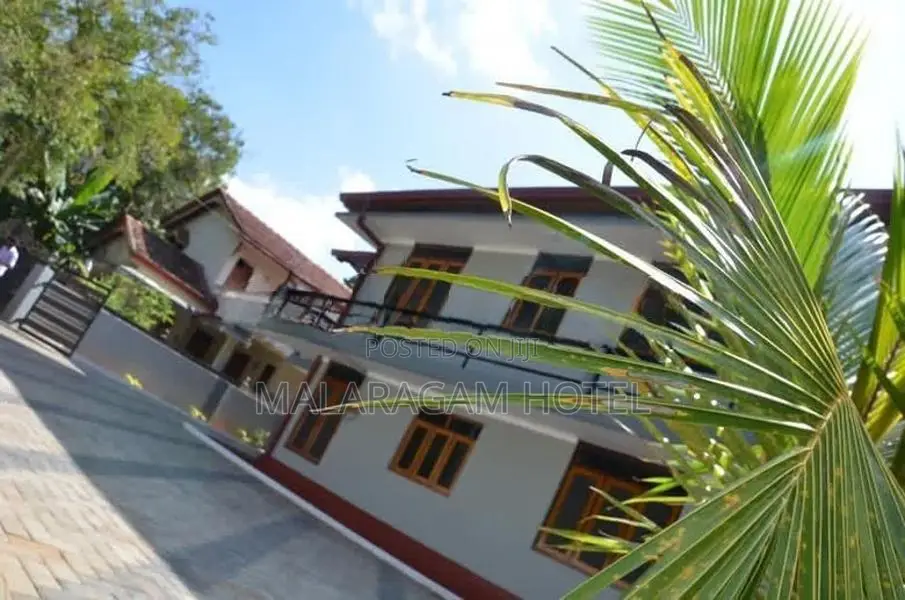 Malaragam Hotel Holiday Bungalow Rooms for Short Term Rent Jaffna