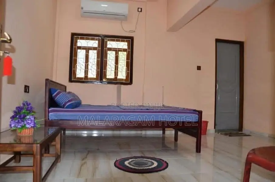 Malaragam Hotel Holiday Bungalow Rooms for Short Term Rent Jaffna