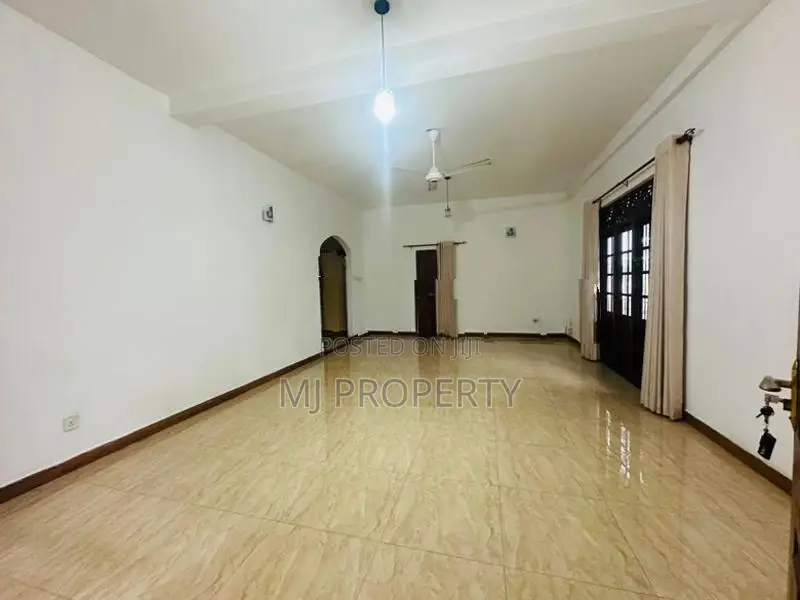 ( YR-1054) Valuable 1st Floor House For Rent in Pannipitiya