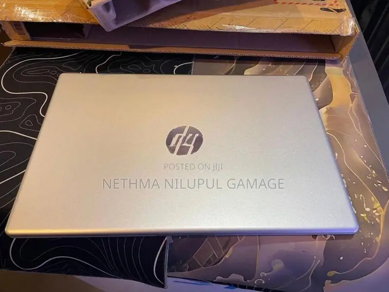 HP 15-fc0266au AMD Ryzen 5 12GB SSD 8GB DDR5