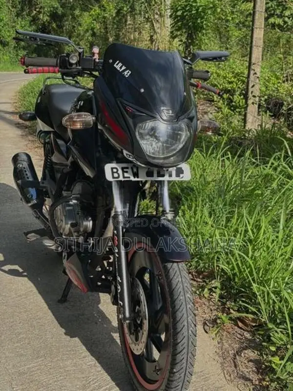 Bajaj Pulsar 150 2017