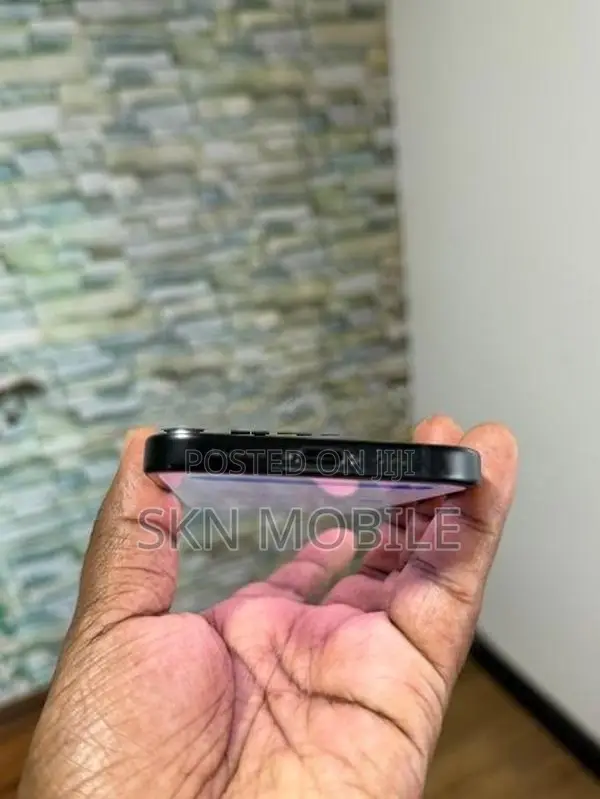 Apple iPhone 15 128GB (Used)