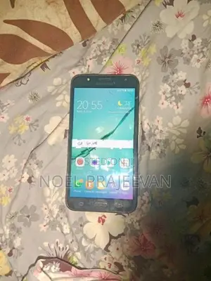 Samsung Galaxy J7 (Used)