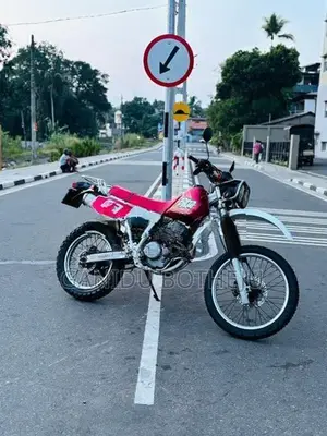 Honda XLR 2000