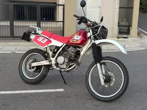 Honda XLR 2000