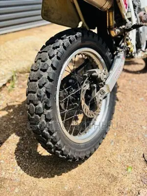 Honda XLR 2000