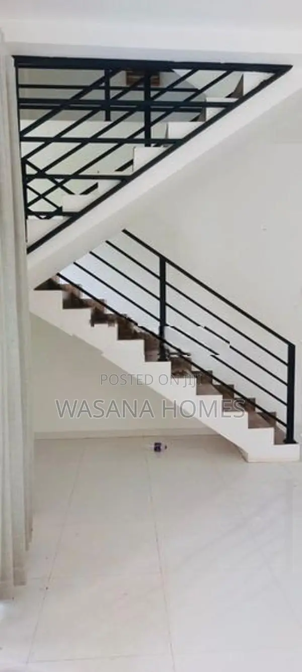 Valuable Two Story House for Sale Pannipitiya