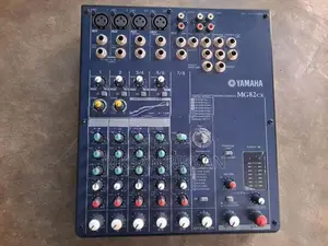 Yamaha Mixer MG82CX