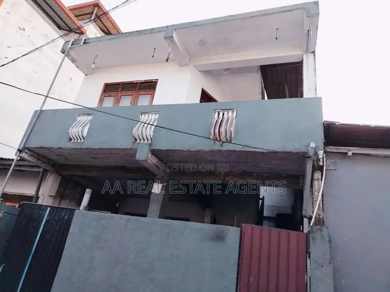 Two Storey House for Sale in Wellampitiya