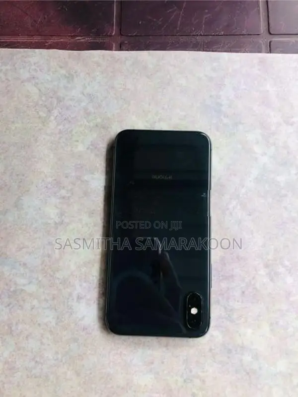 Apple iPhone XS (Used)