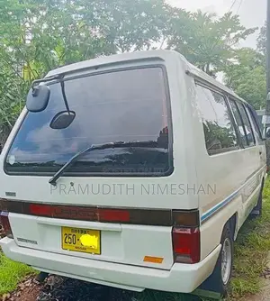 Nissan Largo 1993