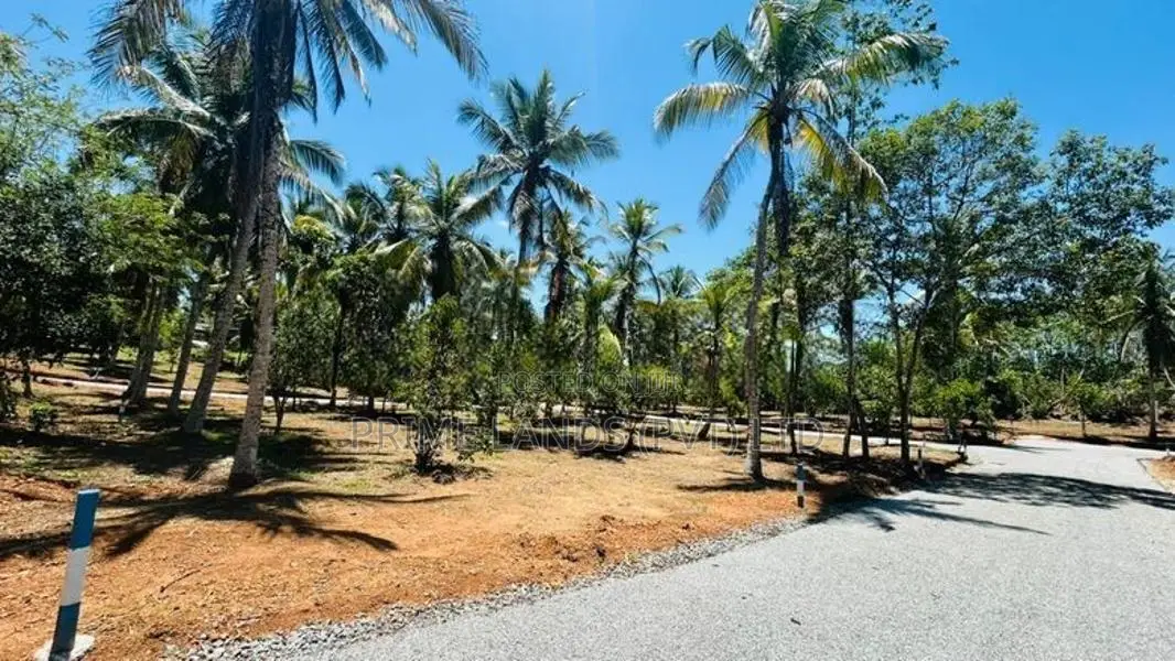 කහතුඩුව කෝරල ඉම බිම් කොටස් විකිණීමට