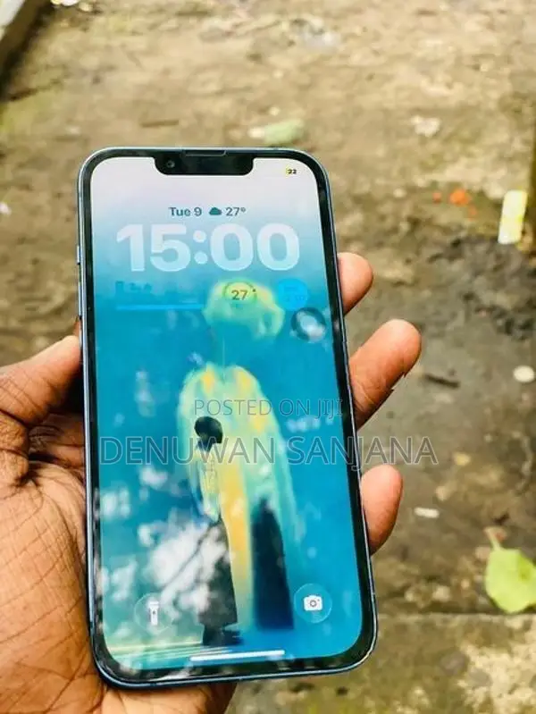 Apple iPhone 13 (Used)