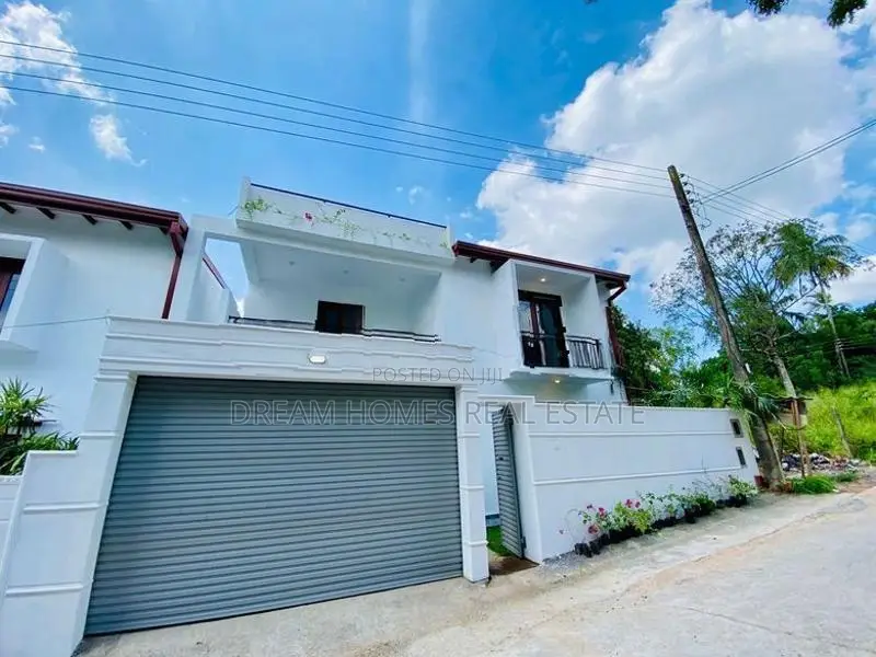 Modern 4-Bedroom House for Sale in Malabe – Prime Residential Location