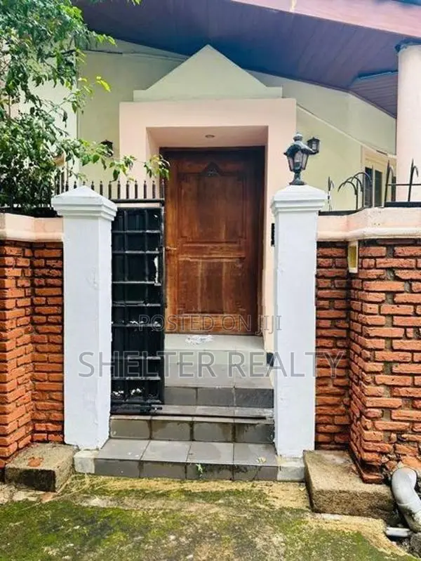 Battaramulla 3 Bedroom Unfinished House Rent
