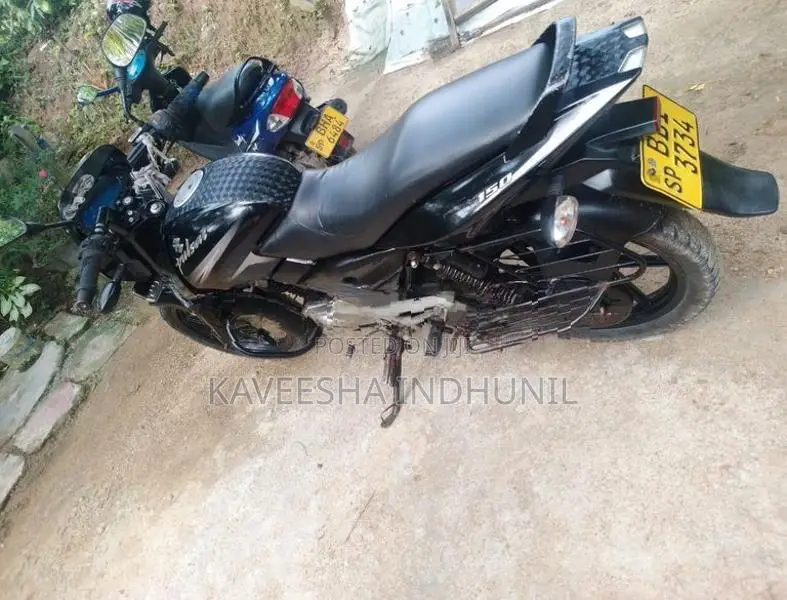 Bajaj Pulsar 150 2015