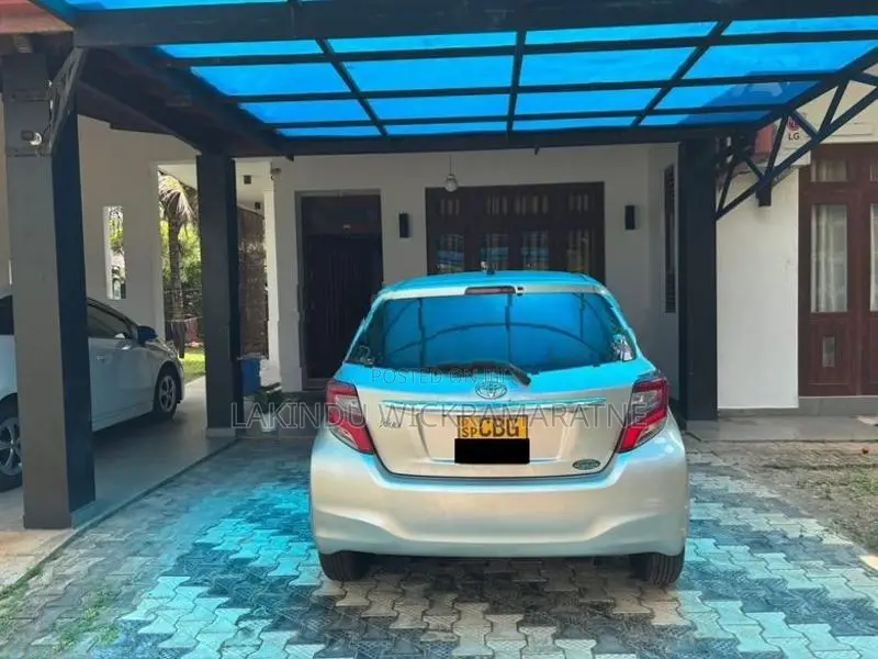 Toyota Vitz 2016