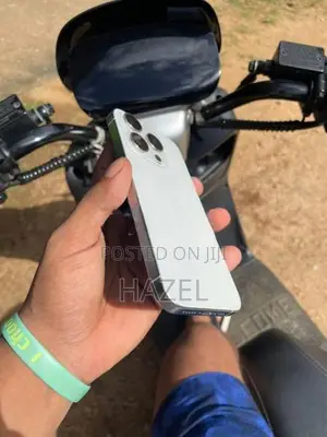 Apple iPhone 15 Pro (Used)