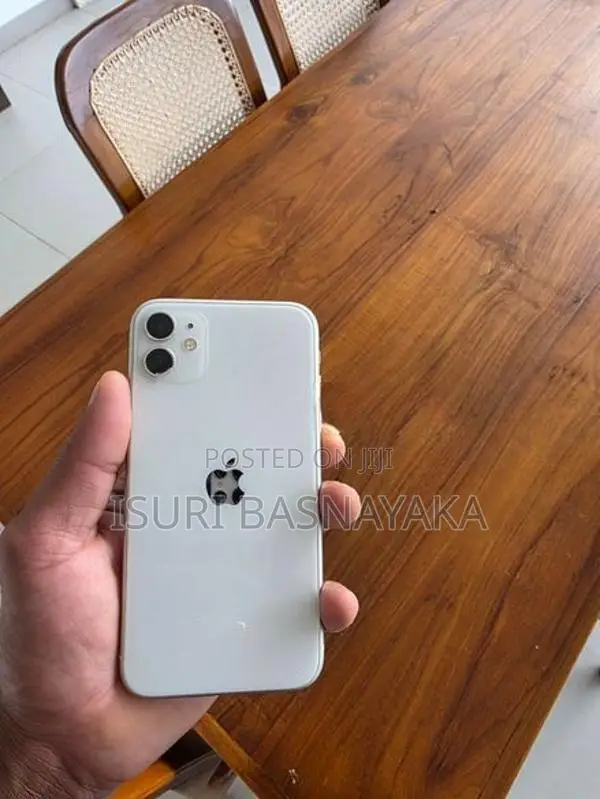 Apple iPhone 11 (Used)