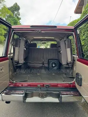 Toyota Land Cruiser Prado Box 1995