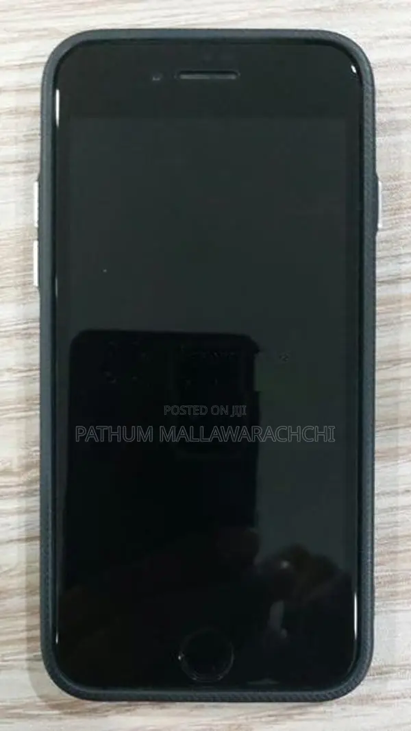 Apple iPhone 8 (Used)