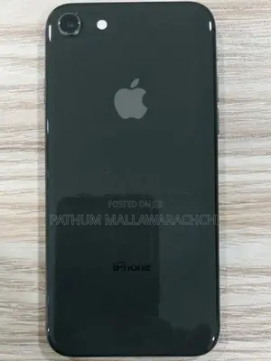 Apple iPhone 8 (Used)