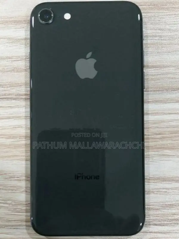 Apple iPhone 8 (Used)