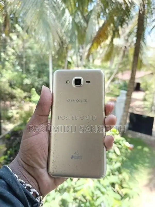 Samsung Galaxy J7 (Used)