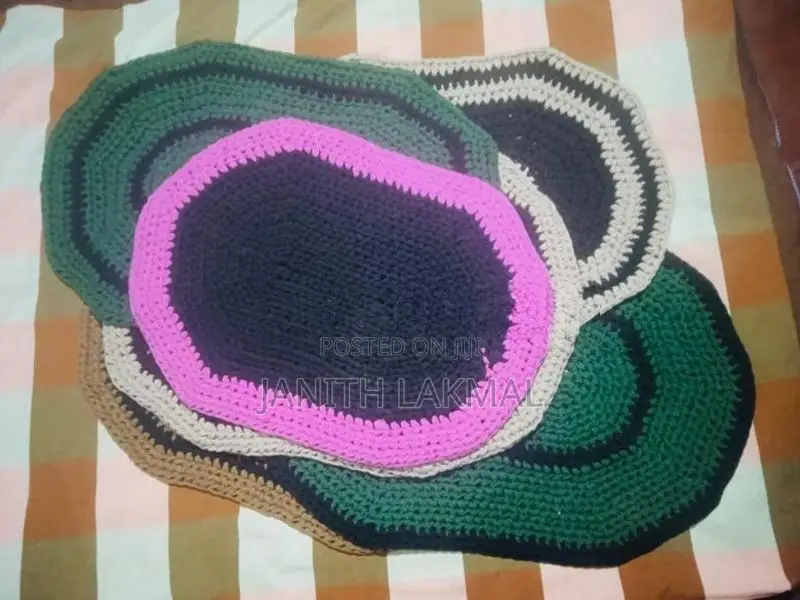 Rugs - පාපිසි