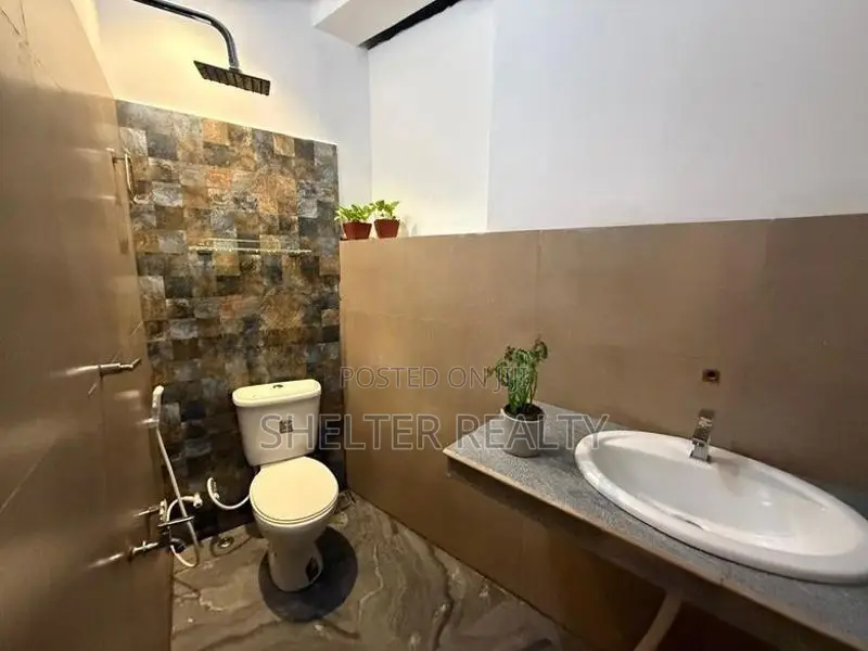 Luxury 9 Bedroom House for Rent in Kotte