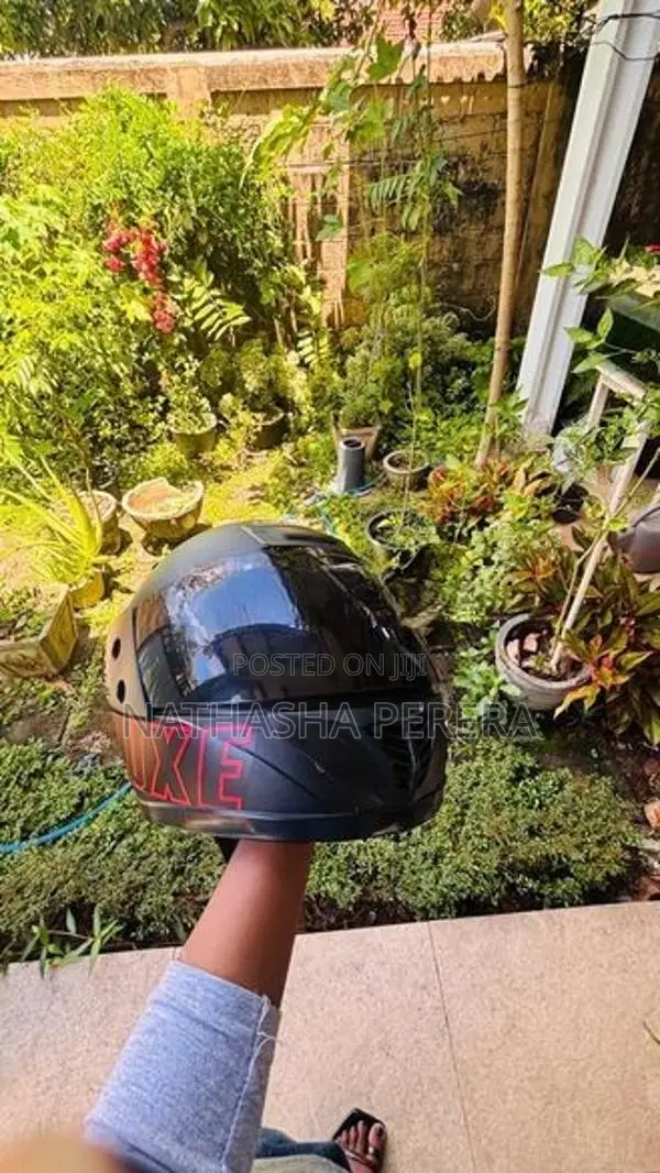 Delux Helmet