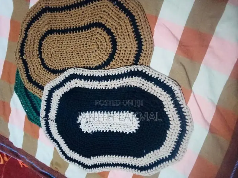 Rugs - පාපිසි
