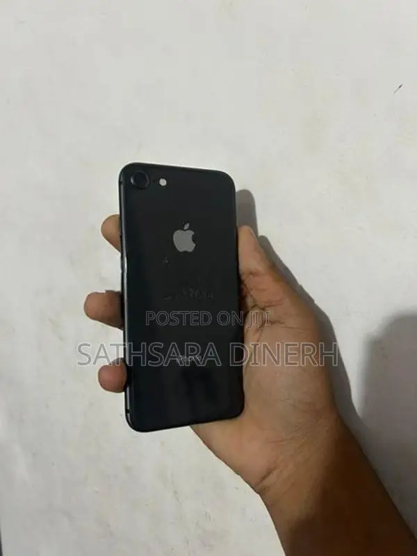 Apple iPhone 8 64GB (Used)