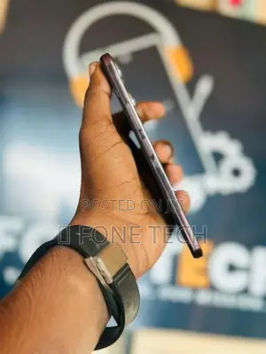 Vivo Y28s 5G 6GB 128GB (Used)