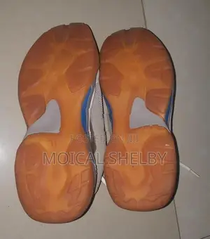 Puma Sneakers