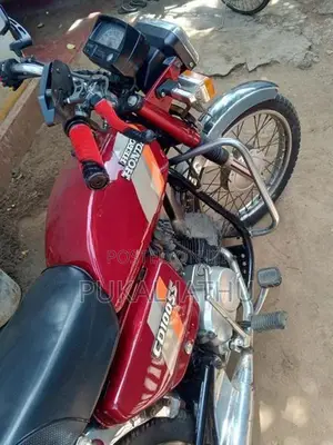 Hero CD 100 2002