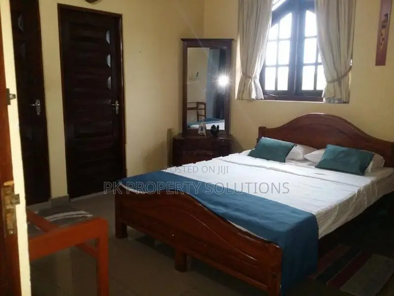 House for Rent in Colombo 5 ( FILE NO 762B/1 )