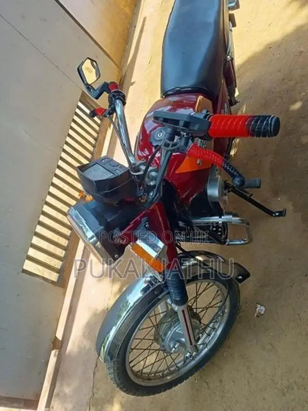 Hero CD 100 2002