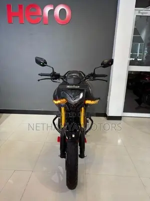 Hero Hunk 160R 4V 2026