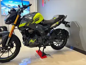 Hero Hunk 160R 4V 2026