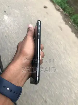 Apple iPhone XS 256GB (Used)