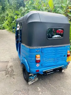 Bajaj RE 2009