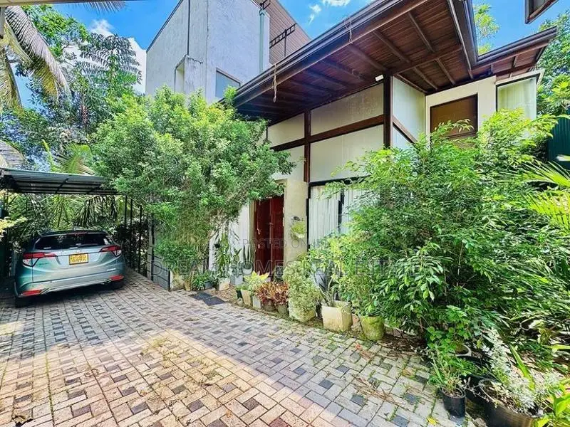 Two Storey Family House for Sale – Hokandara