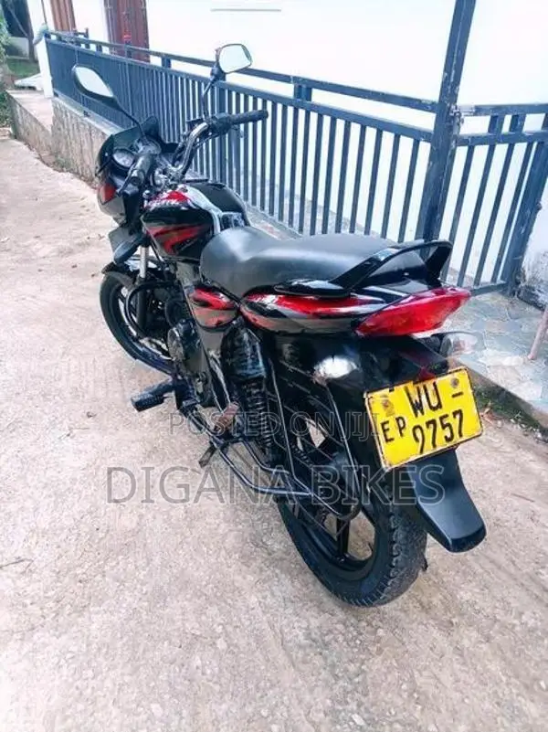 Bajaj Discover 150 2011