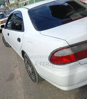 Mazda Familia 3 Saloon 1997