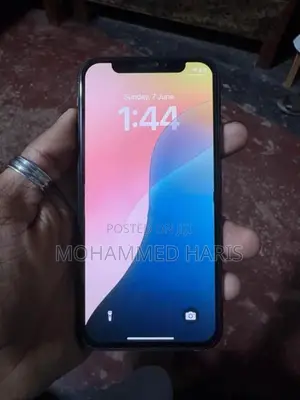 Apple iPhone XS (Used)