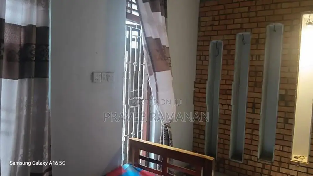Batticaloa Room for Rent Working Girls Only