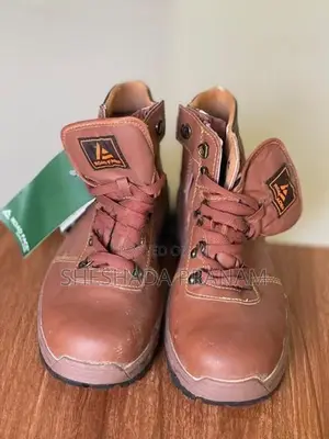 Korean Road Face RF-60 Safety Shoes (Size 270)
