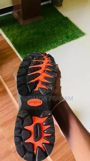 Korean Road Face RF-60 Safety Shoes (Size 270)